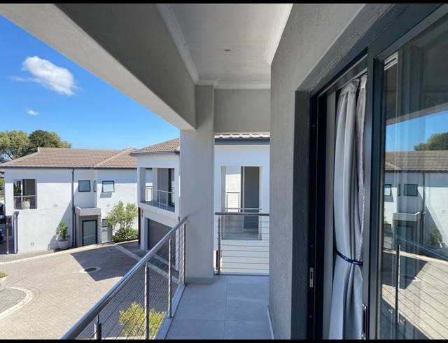 3 BEDROOM DUPLEX FOR SALE IN BRACKENFELL SOUTH